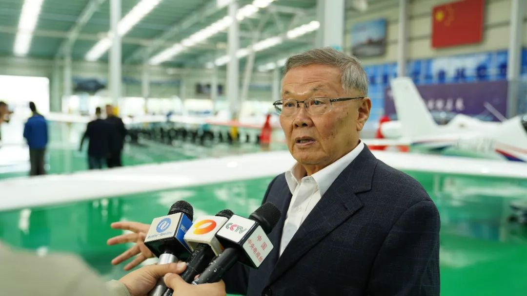 跨上新征程，谱写必发集团航空产业新篇章 ——必发集团科技第99、100架SA60L(阿若拉)飞机正式下线