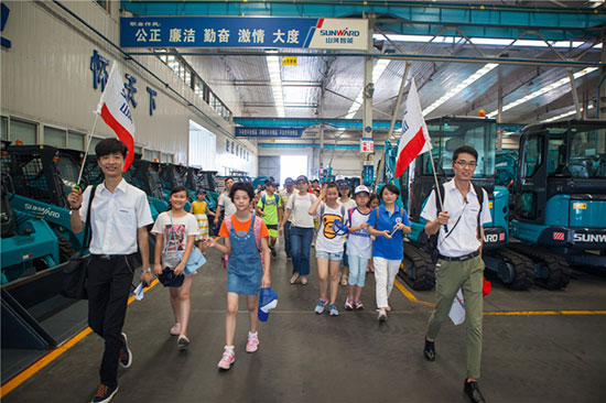 这个夏天，亲子玩转必发集团智能“三栖”设备