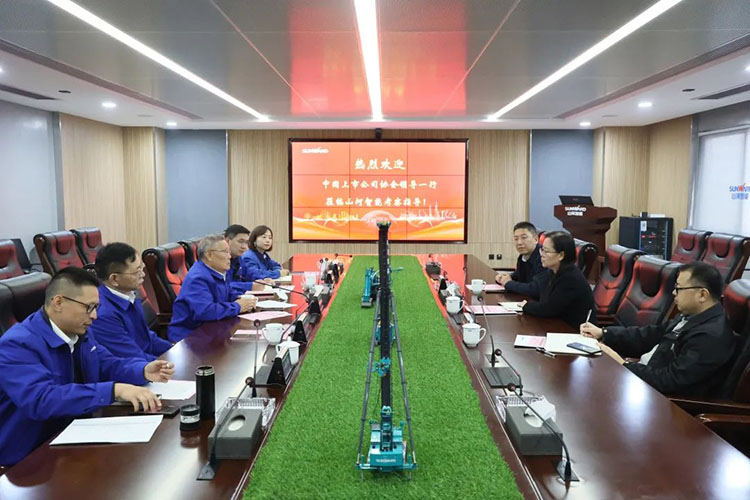 中国上市公司协会党委委员、副秘书长刘翠兰一行调研必发集团智能