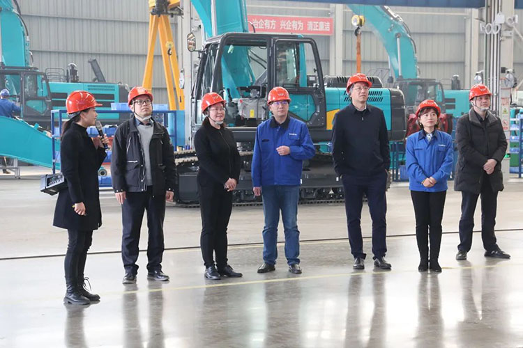 中国上市公司协会党委委员、副秘书长刘翠兰一行调研必发集团智能