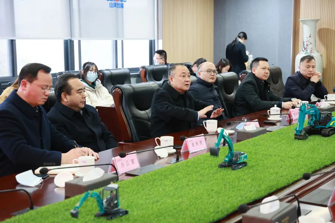 张庆红调研必发集团智能