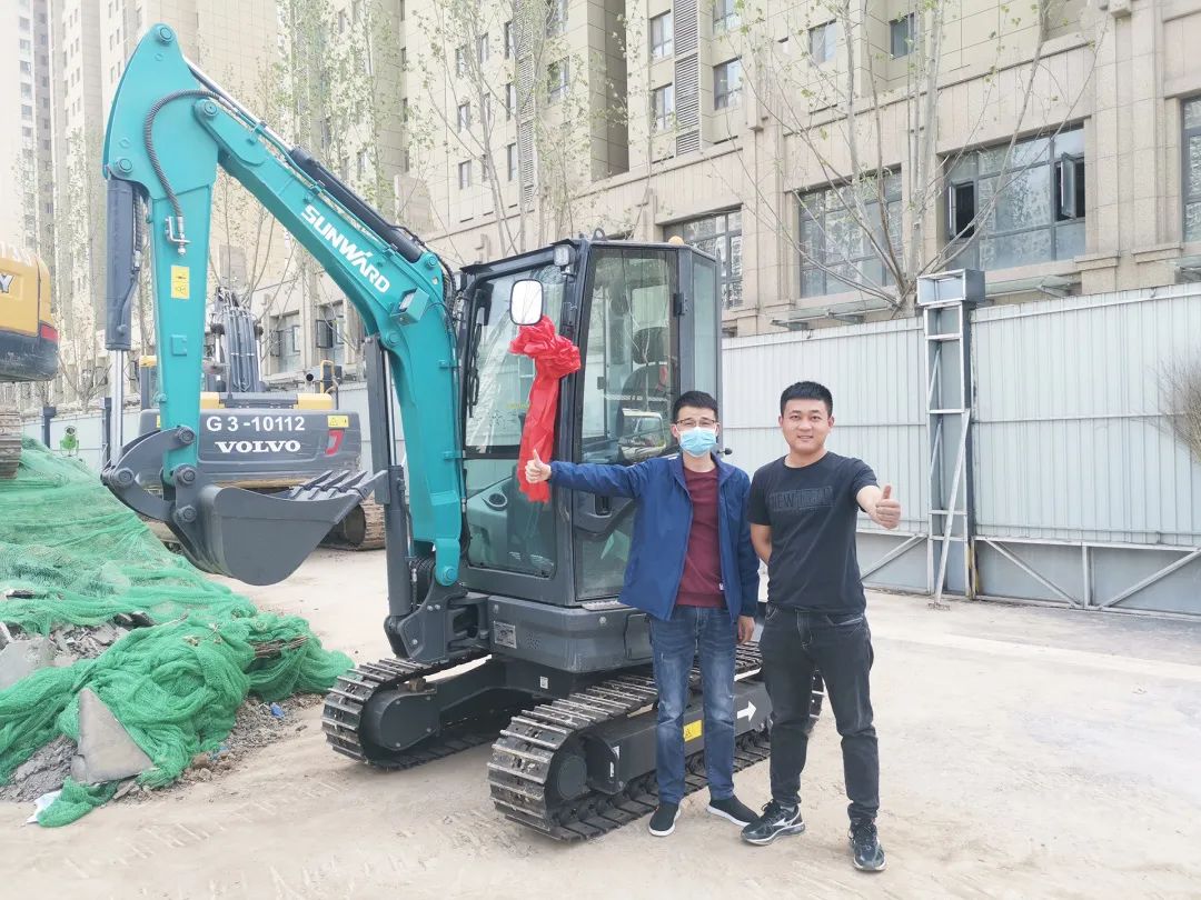 20220418151004_29509 冲、冲、冲!带您感触必发集团智能挖掘机火热交机时刻