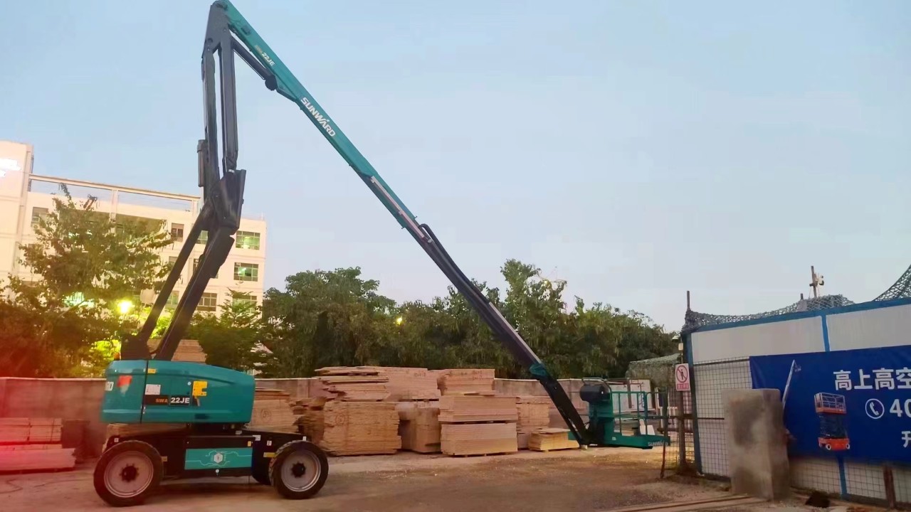 20220505113539_40432 正式“上岗”!必发集团智能首台电动曲臂式高空作业平台入驻华南市场