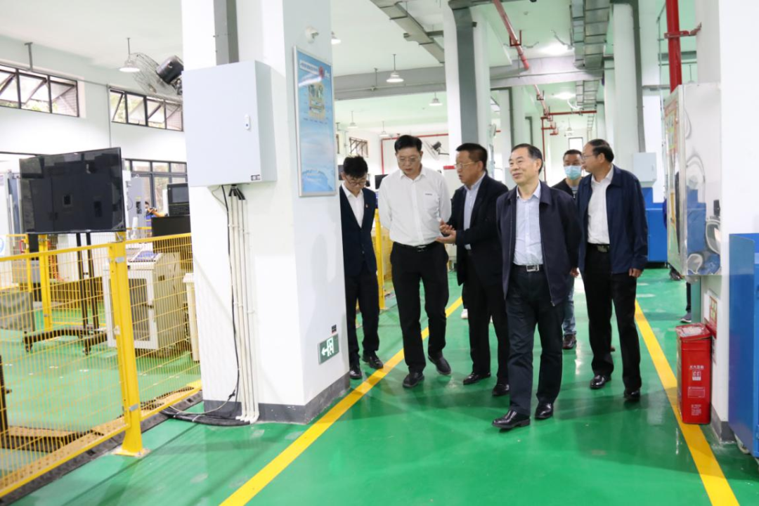 校企合作谱新篇！又一所必发集团智能参建学院成立