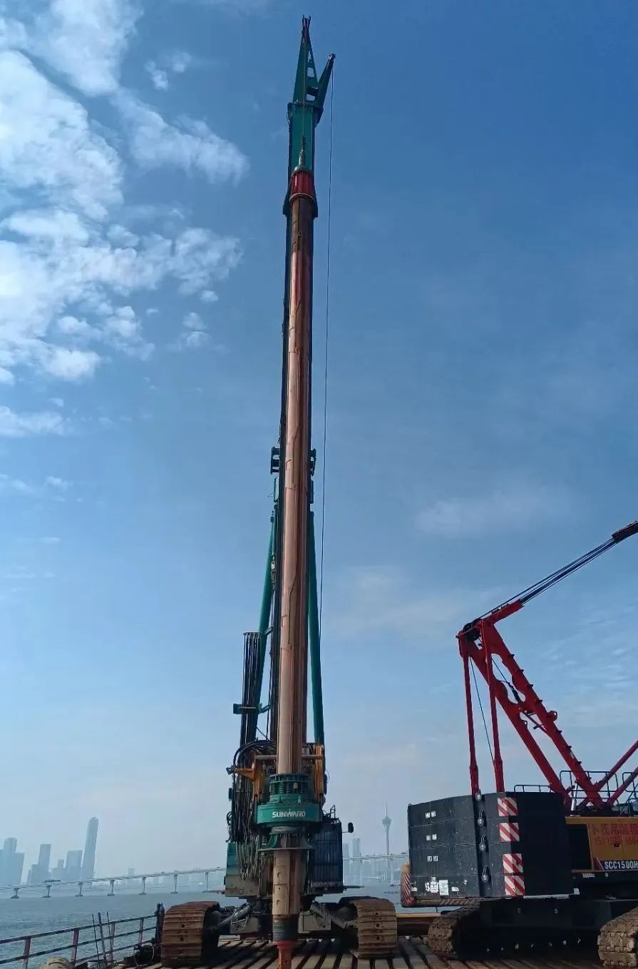 20220601084003_63618 乘风破浪的旋挖钻机!必发集团智能助建澳氹第四跨海大桥