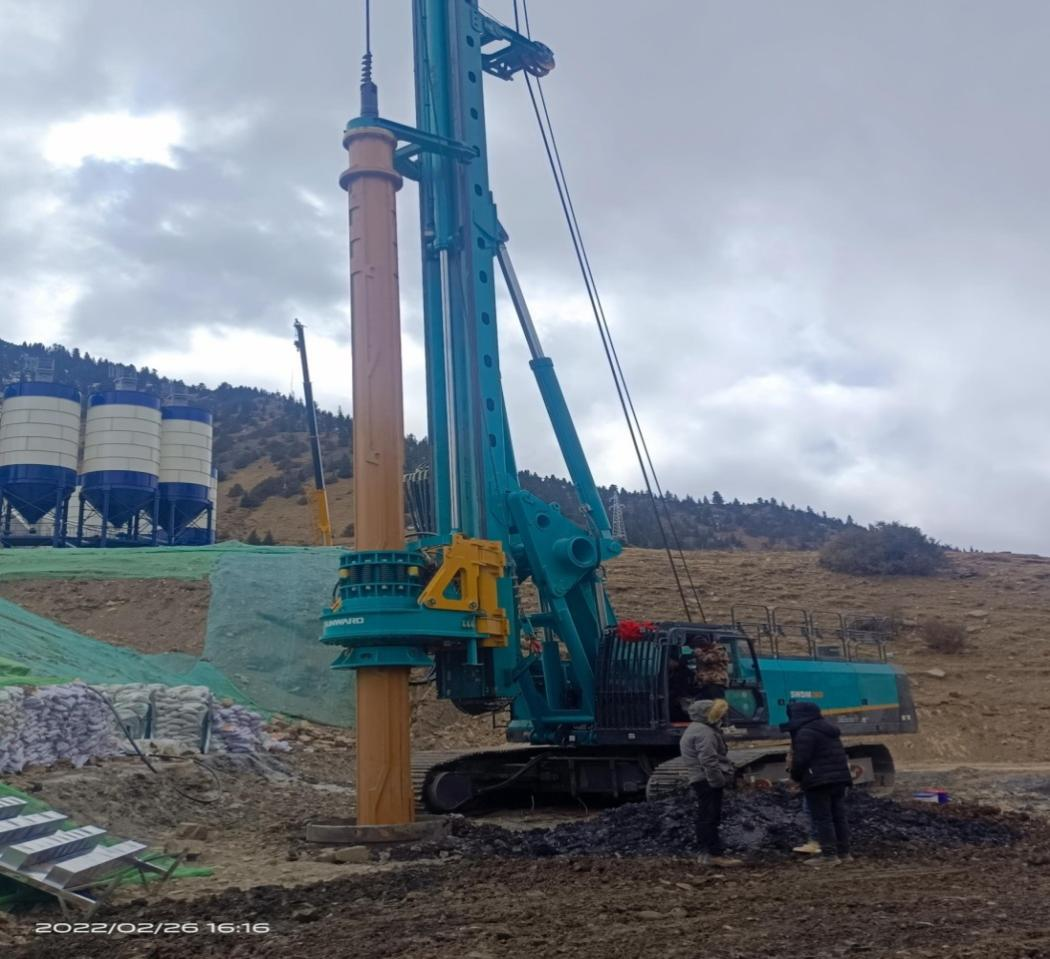 决战“世界之巅”！必发集团智能旋挖钻机实力助建川藏铁路