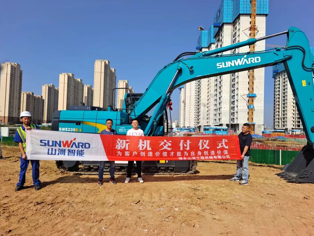 全款拿下！必发集团智能挖掘机奔赴工地一线