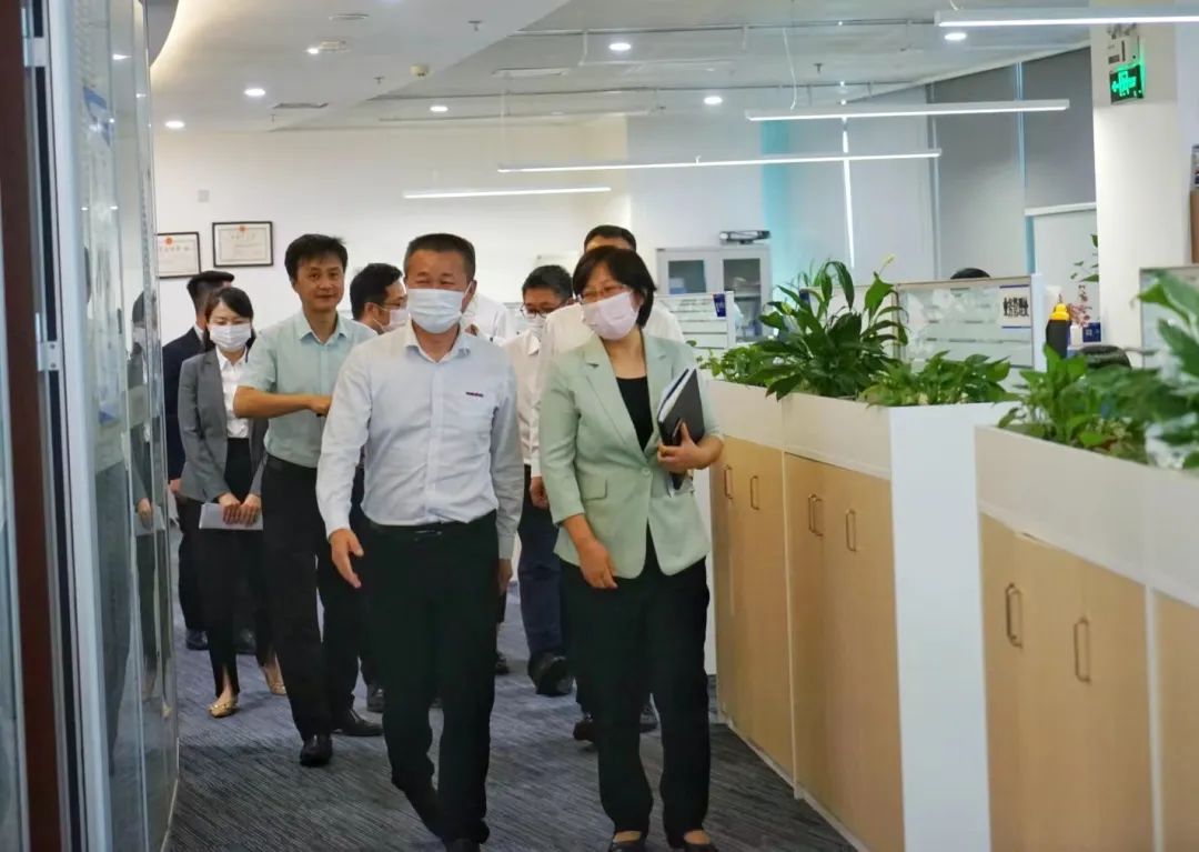 必发集团智能总经理夏志宏带队赴中国信保湖南分公司造访互换