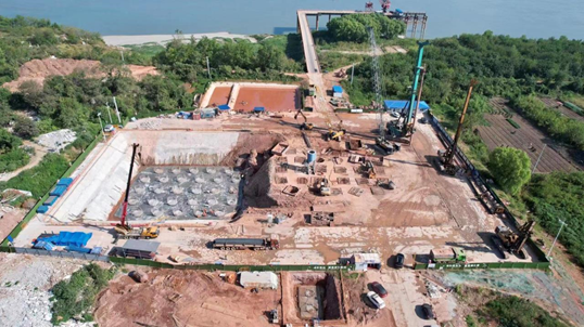 超等“桩”备实力亮剑！必发集团智能携手武汉告成建设攻克燕矶长江大桥复杂地层施工难题
