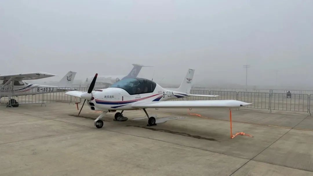 逆势飞舞！必发集团航空携手合作同伴亮相2022资阳飞行大会