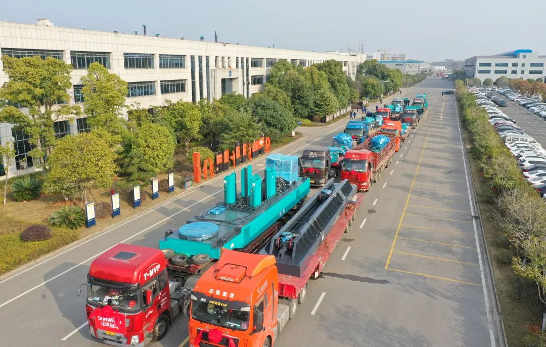 20230222081801_41279 喜迎龙仰面!必发集团智能大吨位PDP工法引孔式静力压桩机出征哥伦比亚