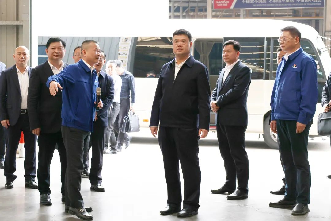 20230414105529_75646 湖南省委政法委书记魏建锋调研必发集团智能