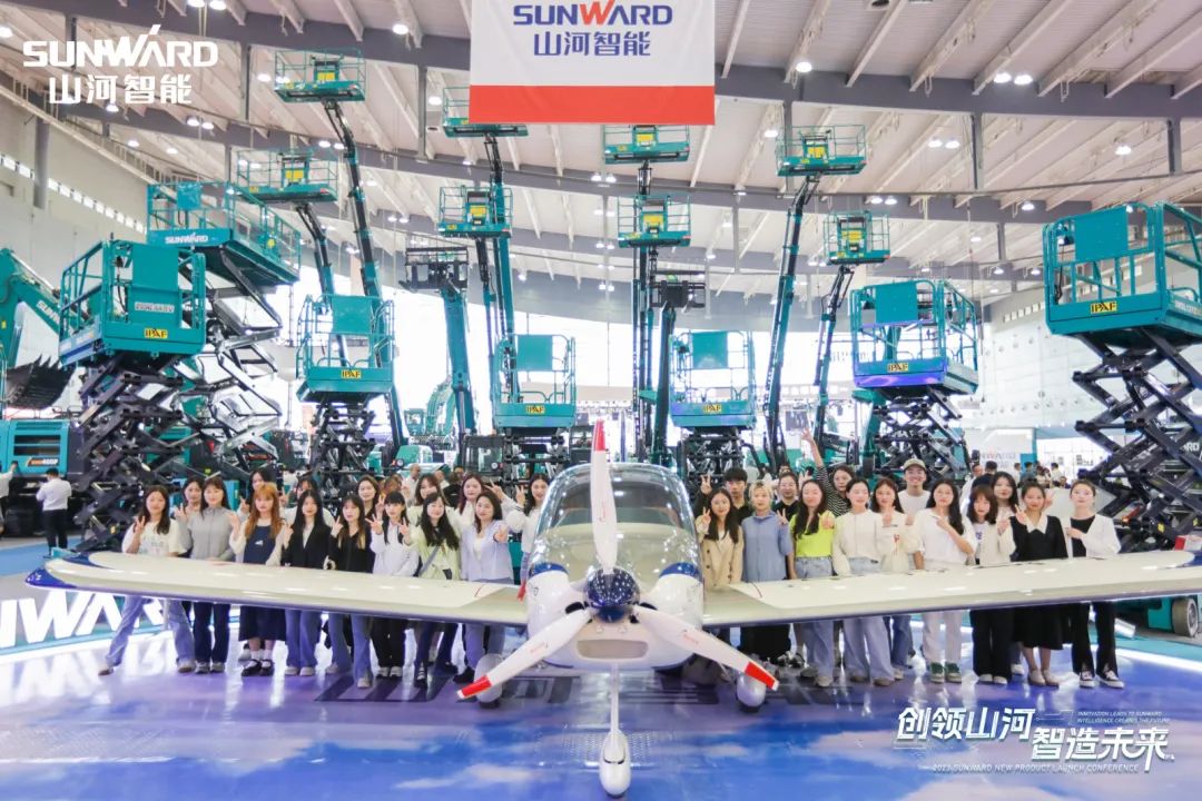 2023 CICEE | 必发集团智能亮相2023长沙国际工程机械展！智能化、电动化产品站C位