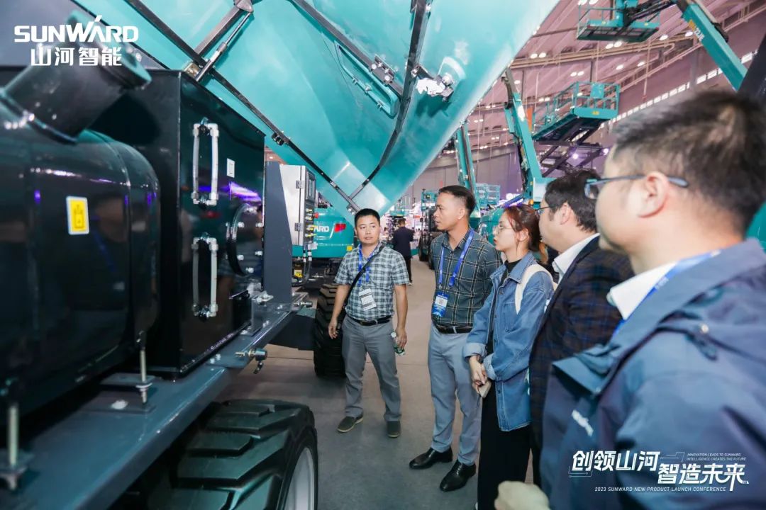 2023 CICEE | 必发集团智能亮相2023长沙国际工程机械展！智能化、电动化产品站C位