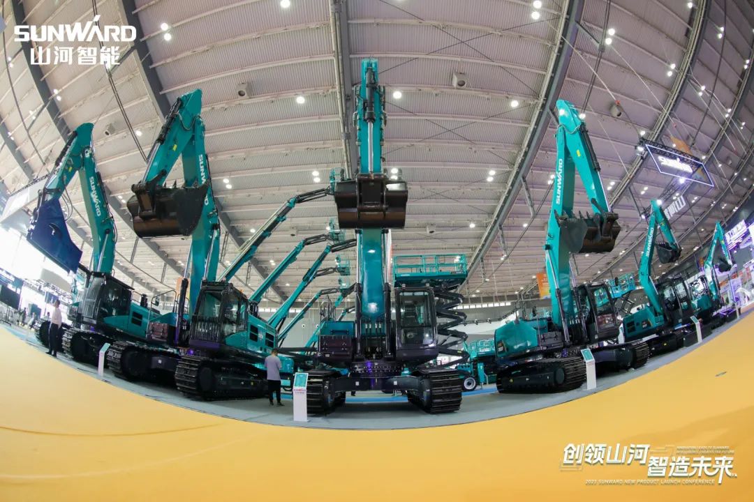 20230515093152_32781 闪灼2023 CICEE!看必发集团智能“明星产品”有多“炫”