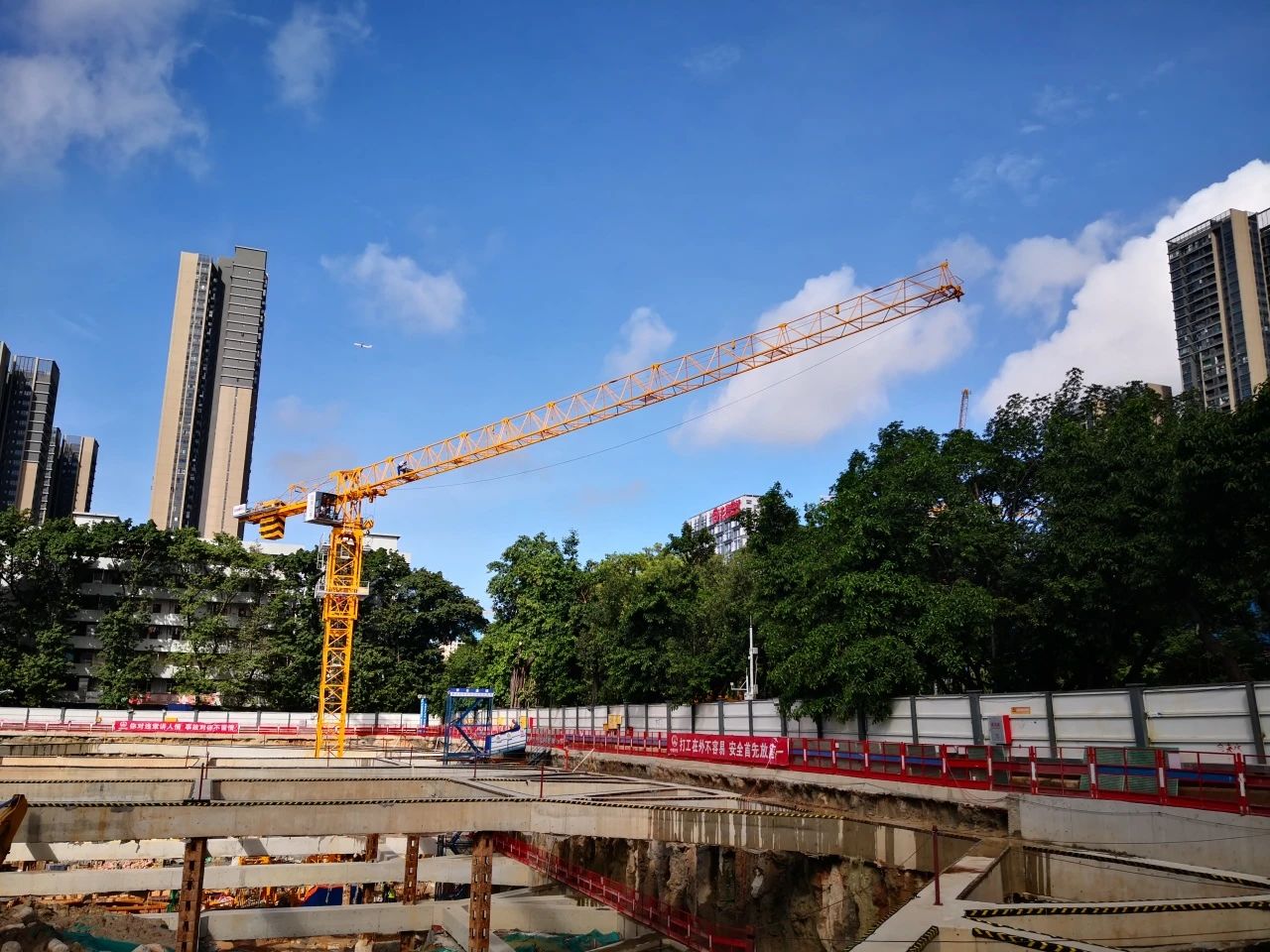进军丽江市。”胤⒓沤此机为人才建好家