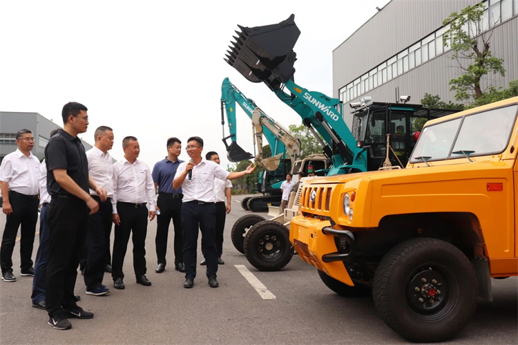 20230808140438_68649 国度应急治理部接济协和谐预案治理局副局长颜彬一行调研必发集团智能