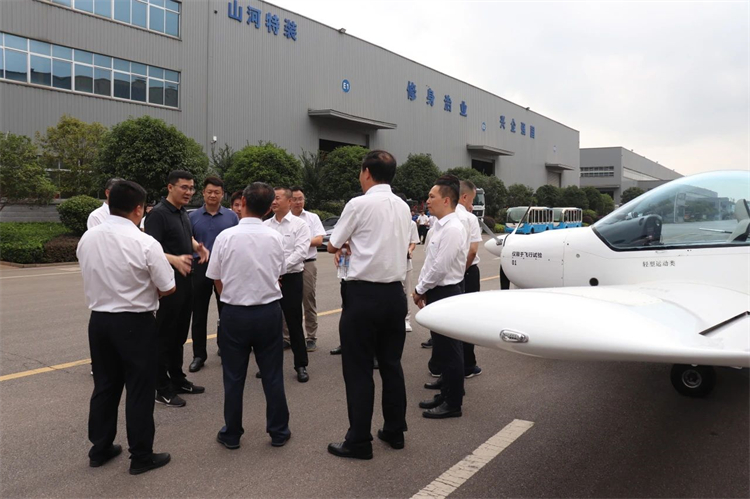 20230808140507_46144 国度应急治理部接济协和谐预案治理局副局长颜彬一行调研必发集团智能