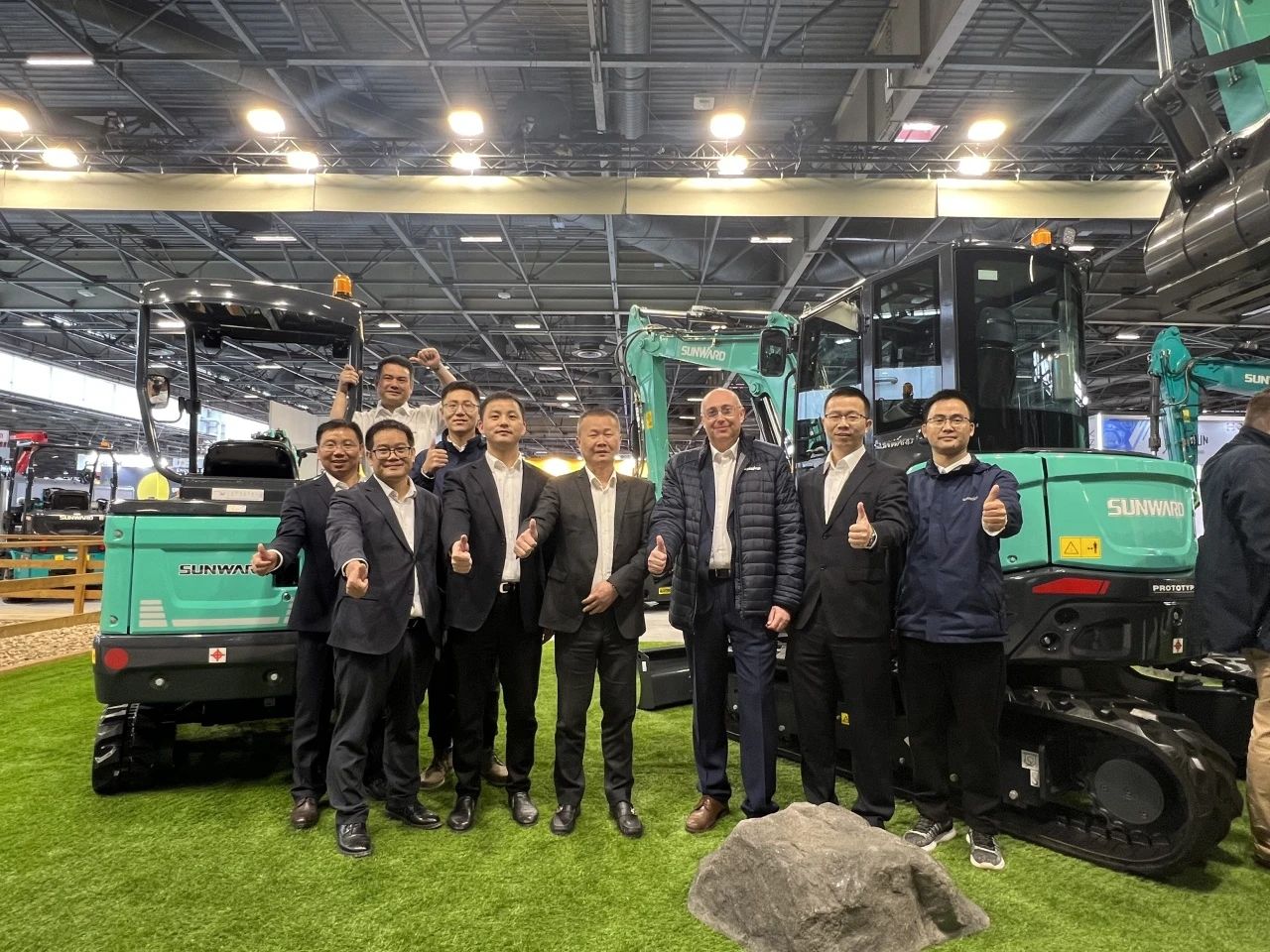 赢战INTERMAT 2024！必发集团智能土方机械深耕全球高端市场
