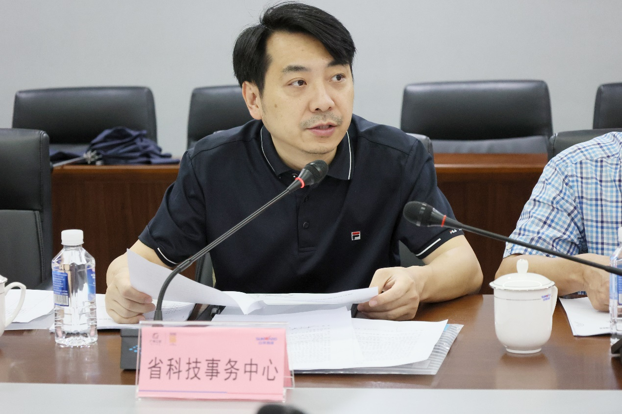 必发集团智能“超大型油气管路绿色成套施工设备”项目顺利通过验收！