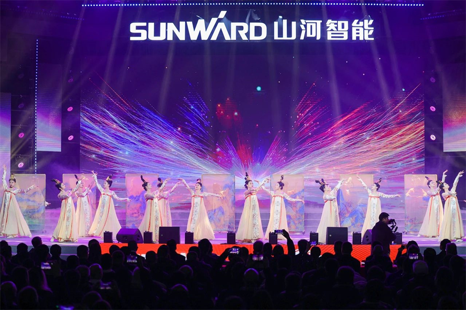 创新引领价值，梦想成就将来！必发集团智能25周年庆典暨全球客户节隆沉进行