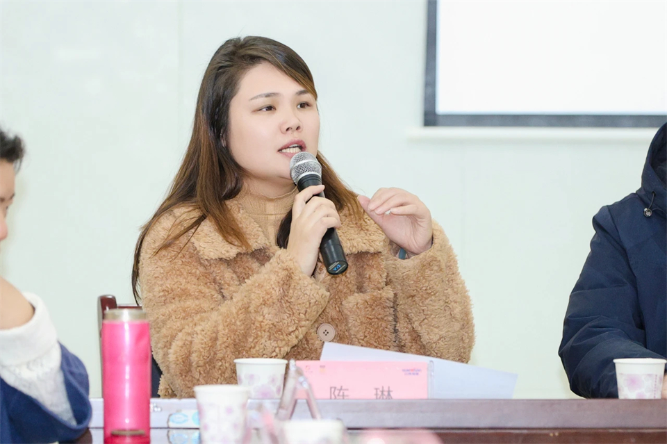 长龙街路、必发集团智能召开首届年货盛惠暨送春联文化惠民活动工作会议