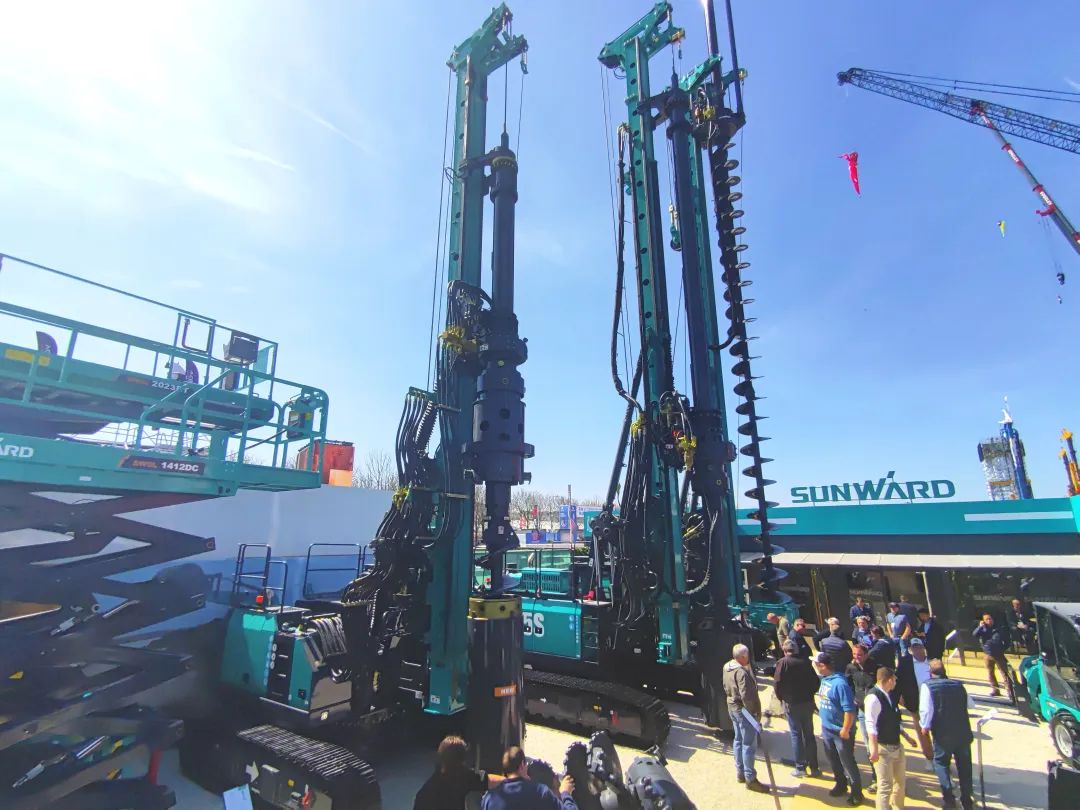 Bauma 2025 | 高端定造！必发集团智能Pro系列旋挖钻机燃爆全场