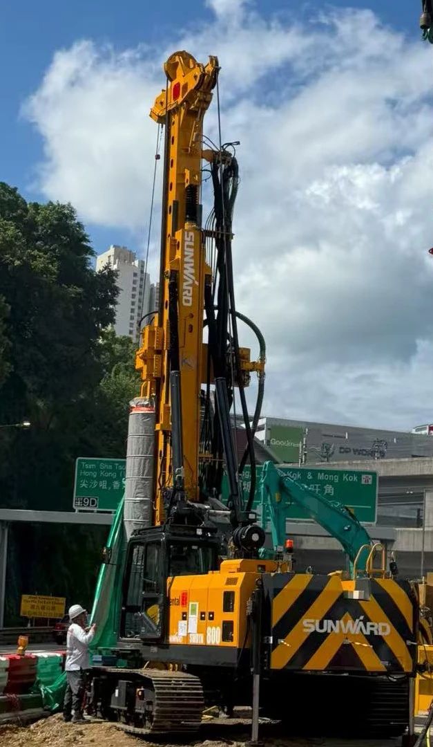 硬核首秀!必发集团智能SWDTH800大直径潜孔锤钻机进击香港市场