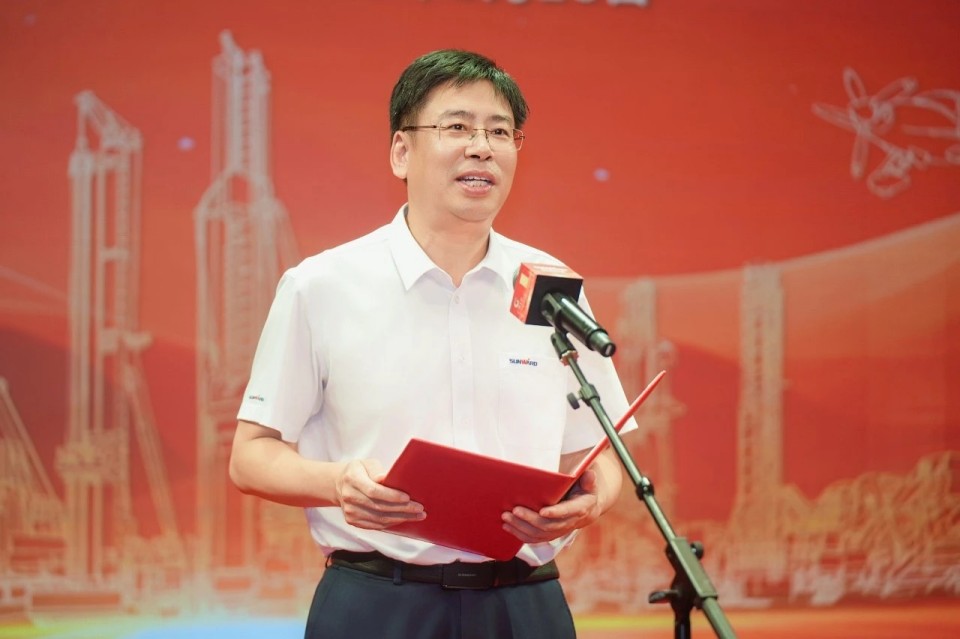 20250929140627_83165 聚力前行!庆祝必发集团智能成立26周年赞美大会隆沉召开