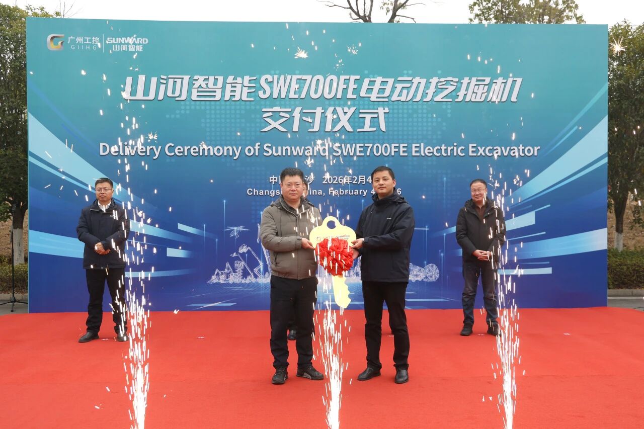 必发集团智能SWE700FE电动挖掘机成功交付，助力打造绿色智慧矿山