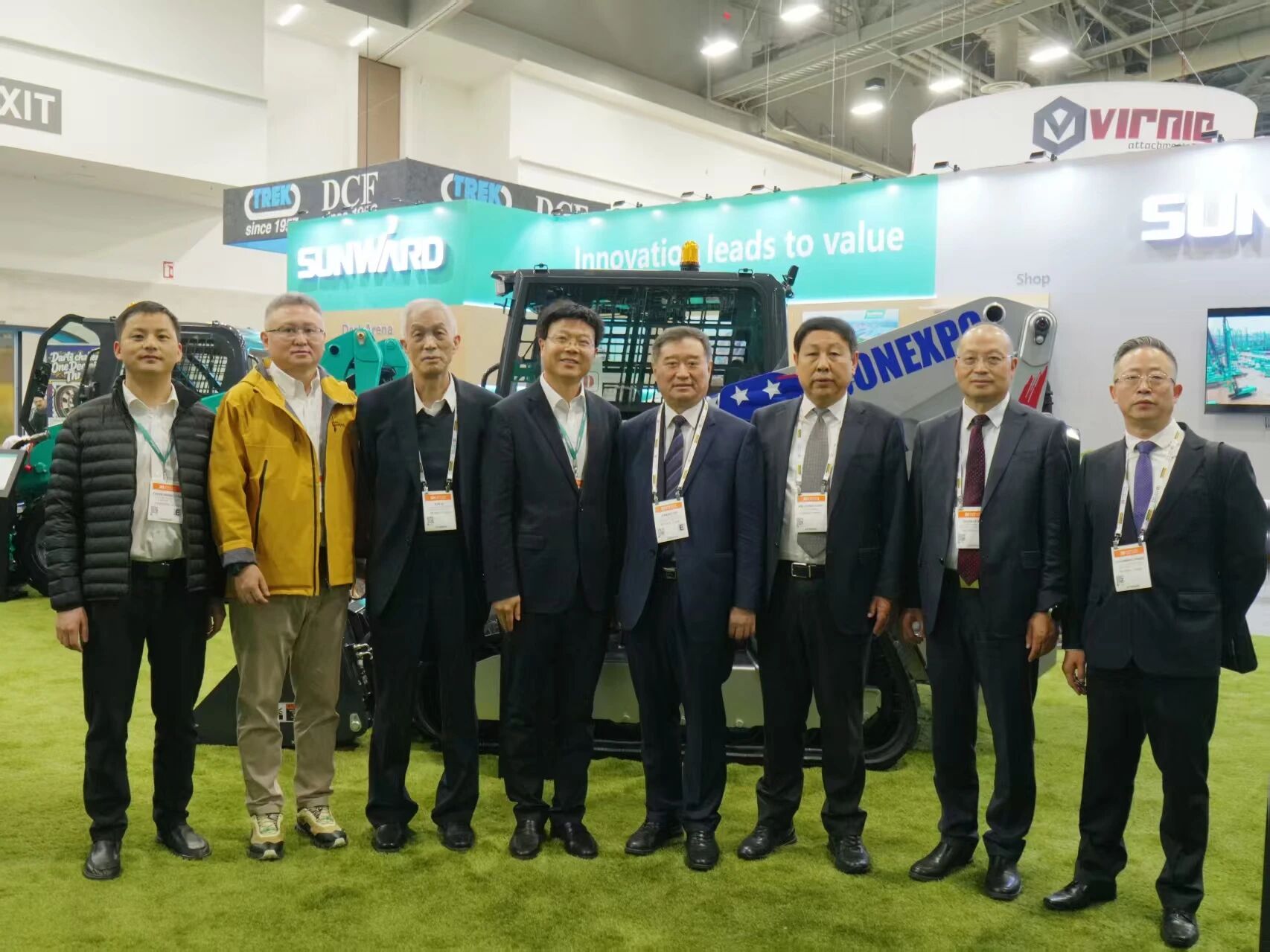 2026美国拉展 | 中国工程机械工业协会会长苏子孟一行到访必发集团智能展位