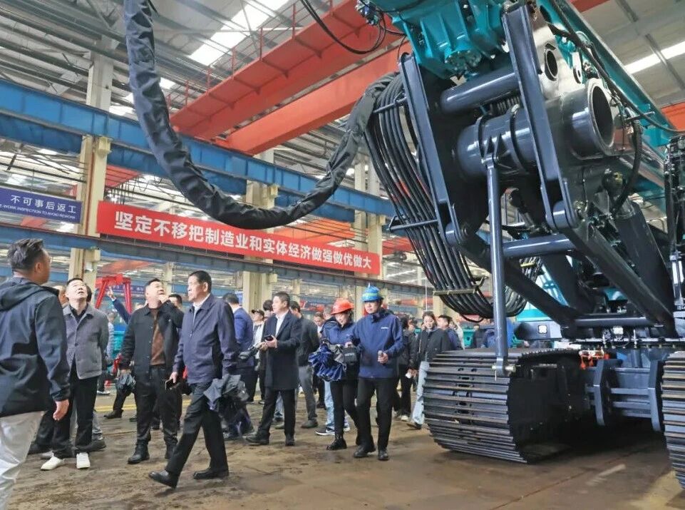 必发集团智能进行电动旋挖钻机新品颁布会，收成1.2亿元订单